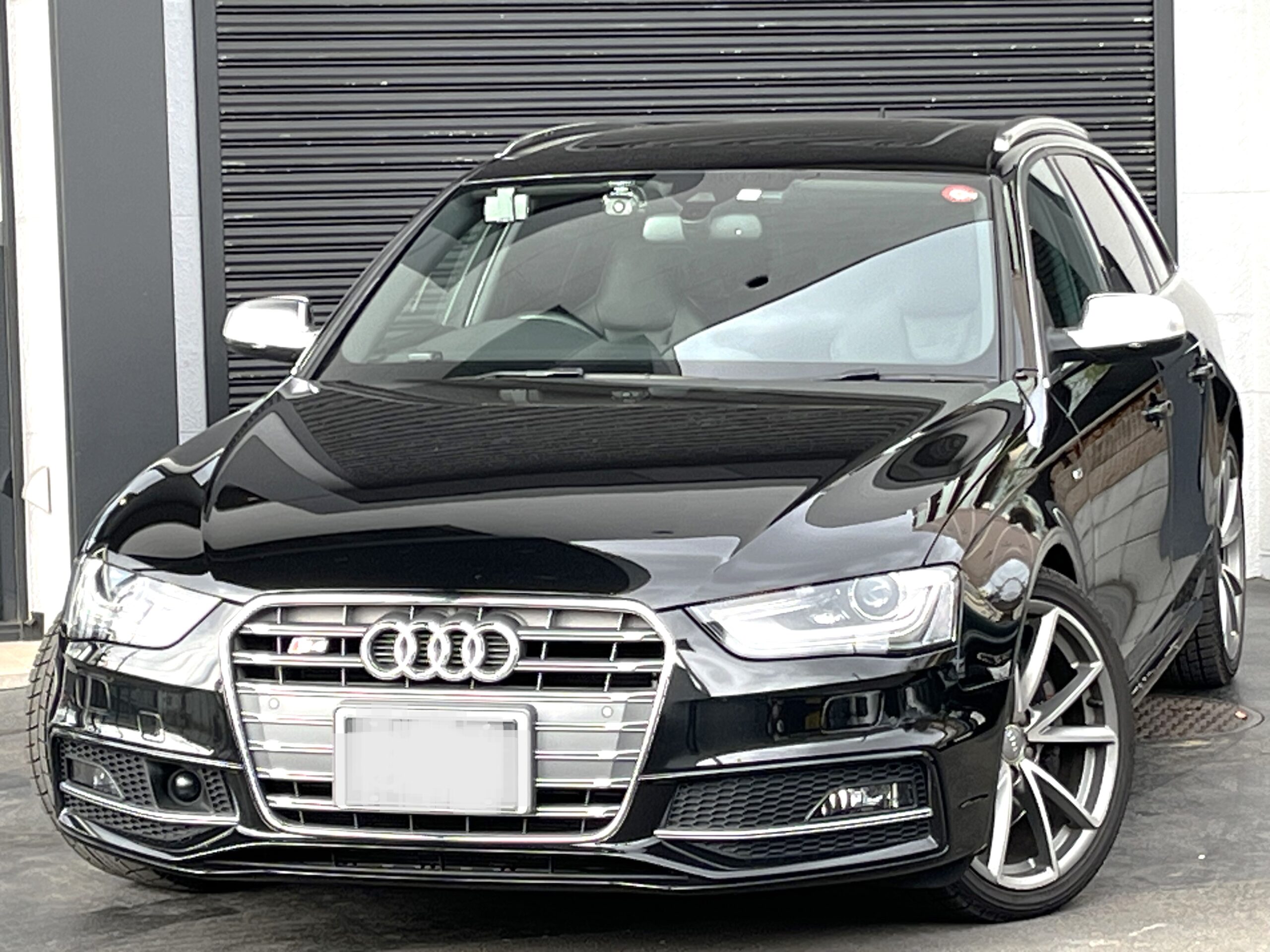 2016年式 アウディ S4