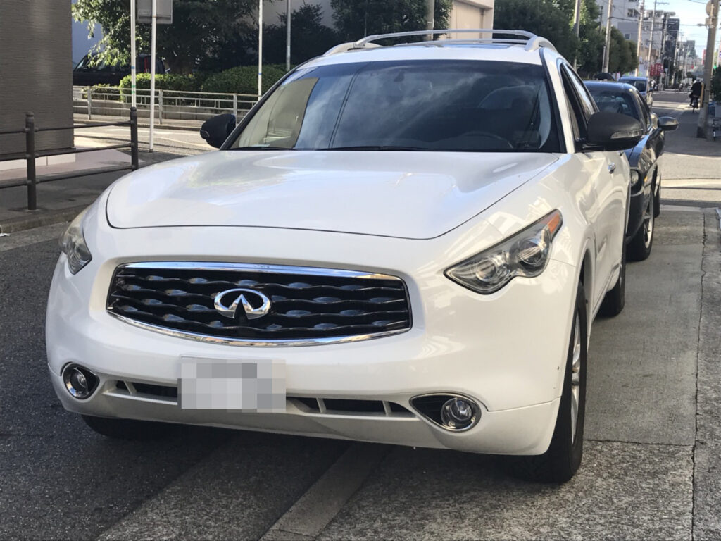 2010年式 インフィニティ FX350 SE