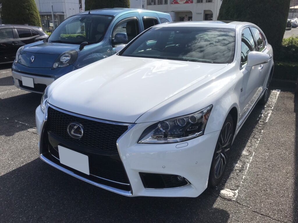 2015年式 レクサス LS600H fスポーツ