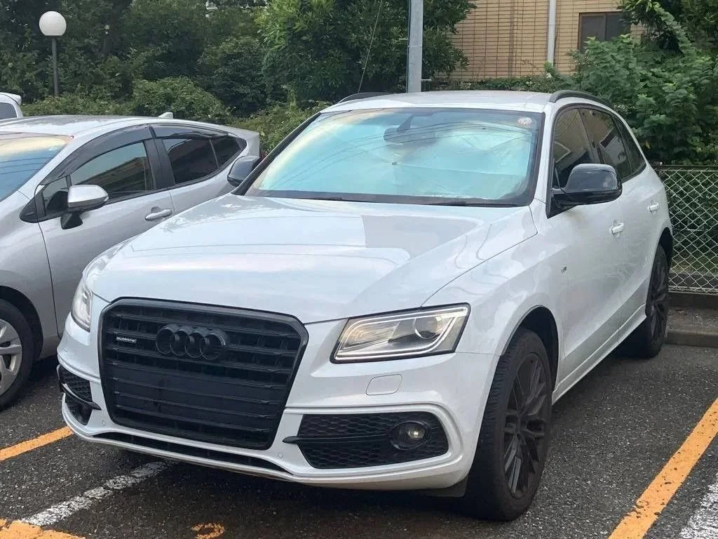 2016年式 アウディ Ｑ5 2.0　ＴＦＳＩ　クワトロ
