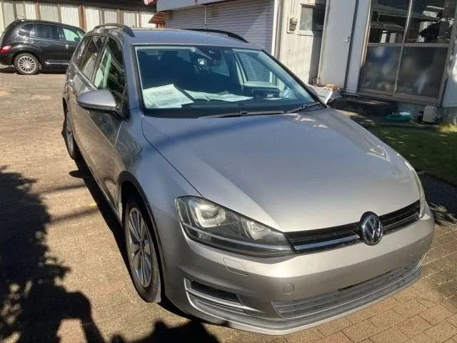 2016年式　VW　ゴルフヴァリアント　TSI　コンフォート