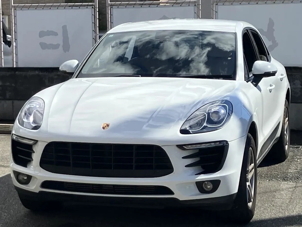 2017年式　ポルシェ　マカン2.0 PDK